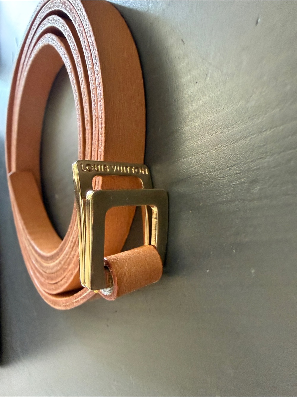 Louis Vuitton Tan Leather Slim Belt with Gold-Tone Buckle vachetta medium 41” - Picture 7 of 11